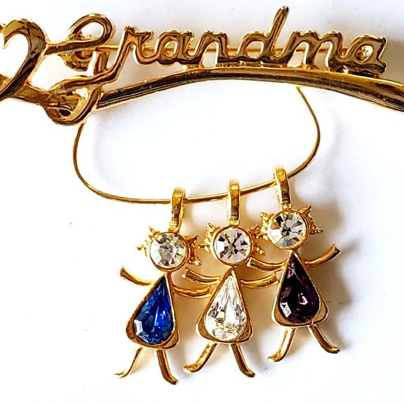 1997 GRANDMA Grandchildren Charms Love Pride Gold Pin Brooch - Picture 1 of 10